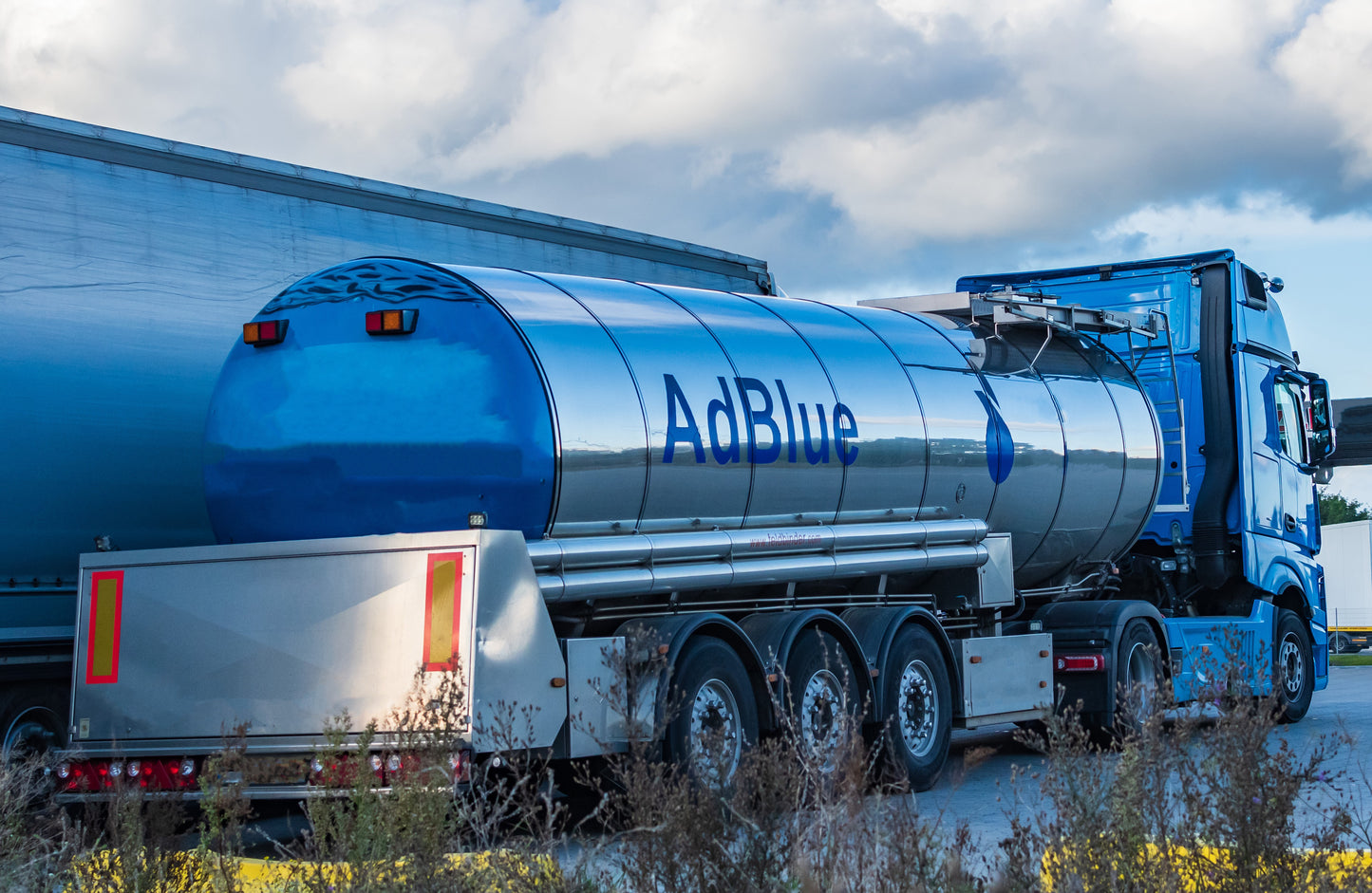 AdBlue® LOSE inkl. Anlieferung ( ab 2.000 Liter )